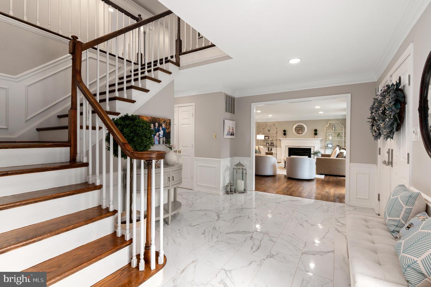 1171 Huntover Ct - McLean