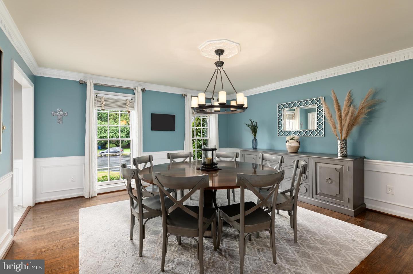 1171 Huntover Ct - McLean