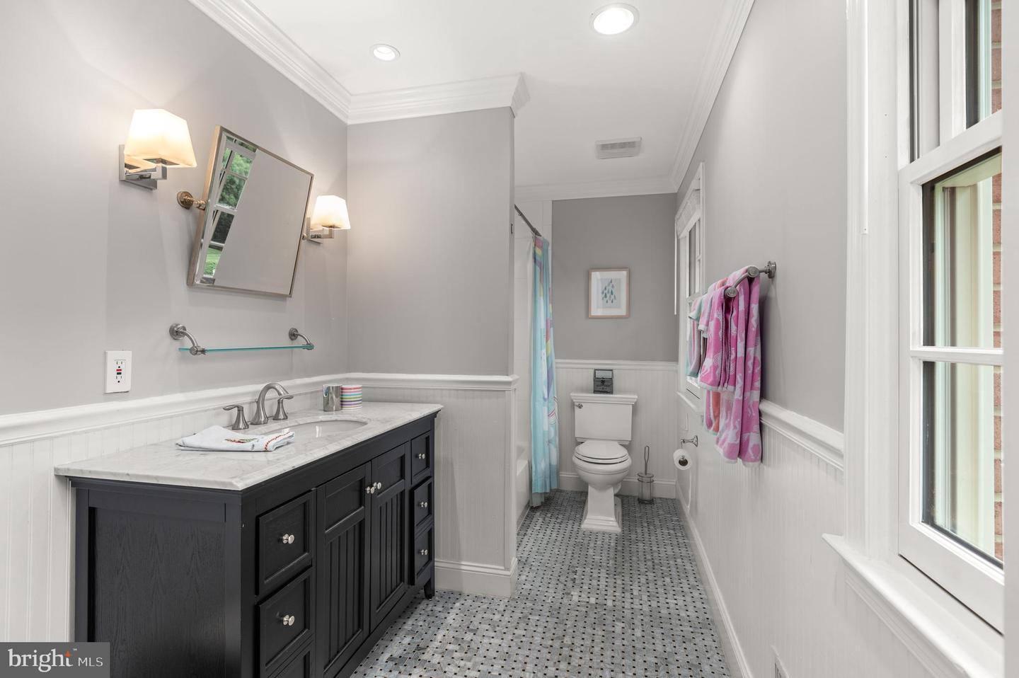 1171 Huntover Ct - McLean