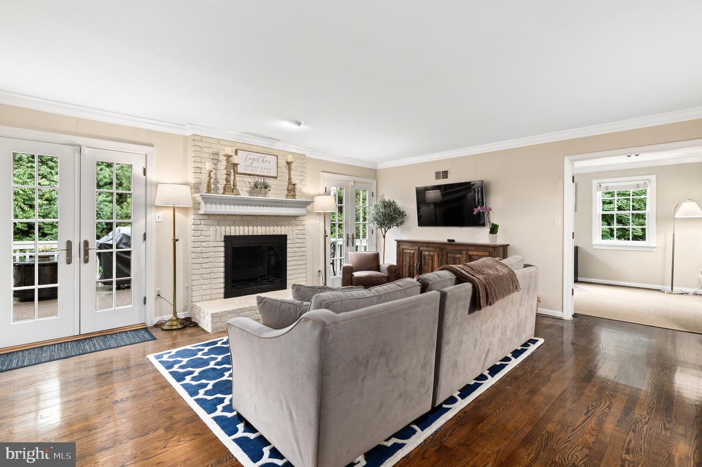 1171 Huntover Ct - McLean