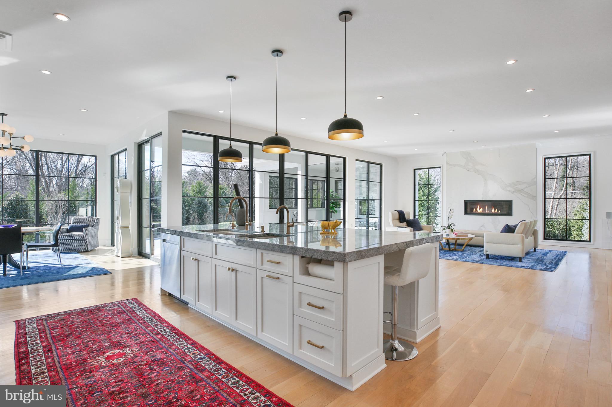 6029 Orris St - McLean