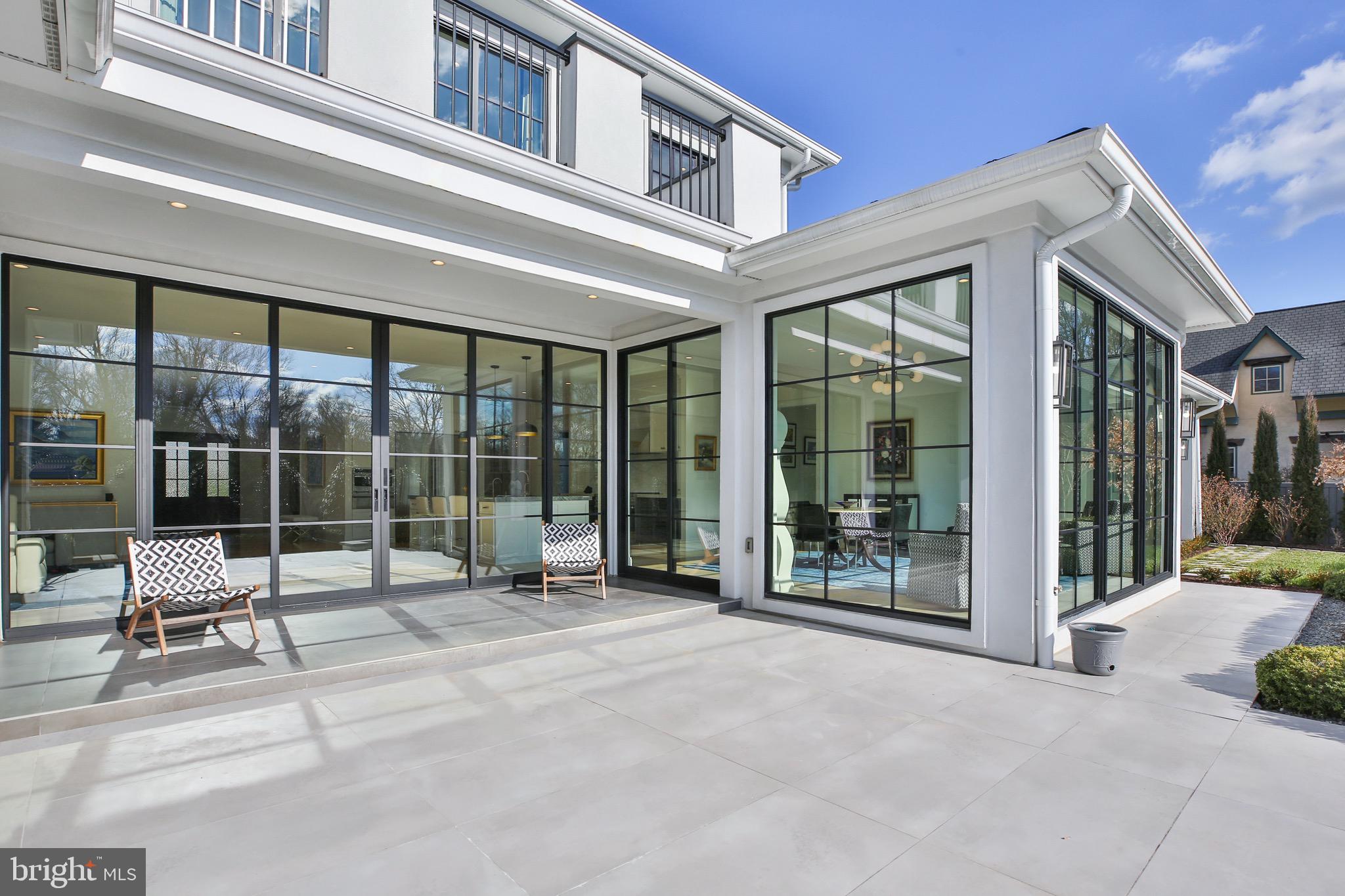 6029 Orris St - McLean