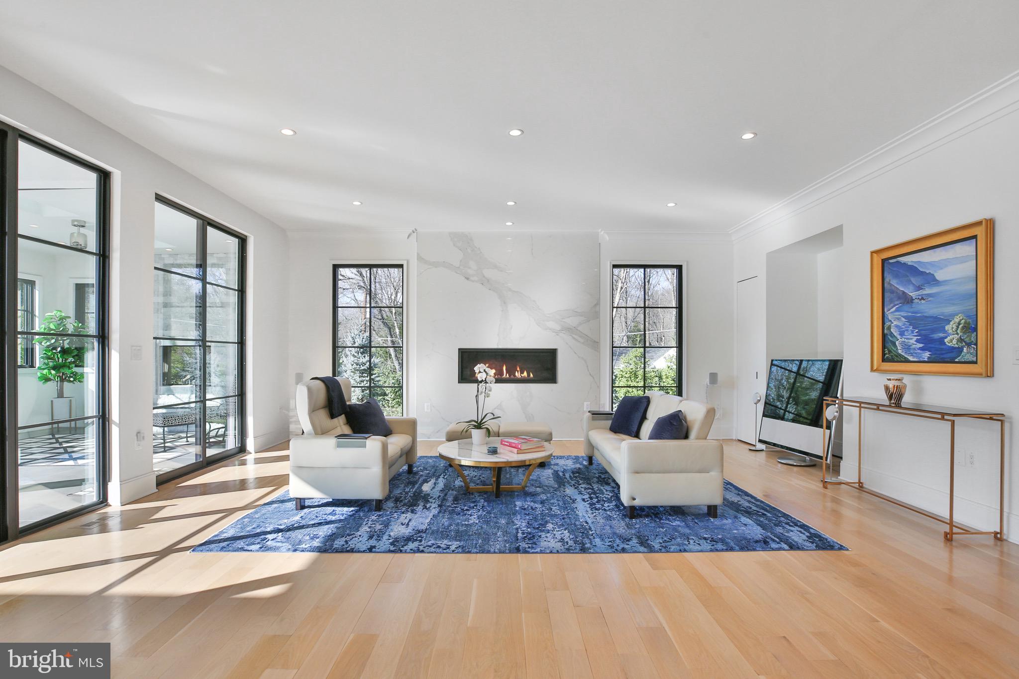 6029 Orris St - McLean