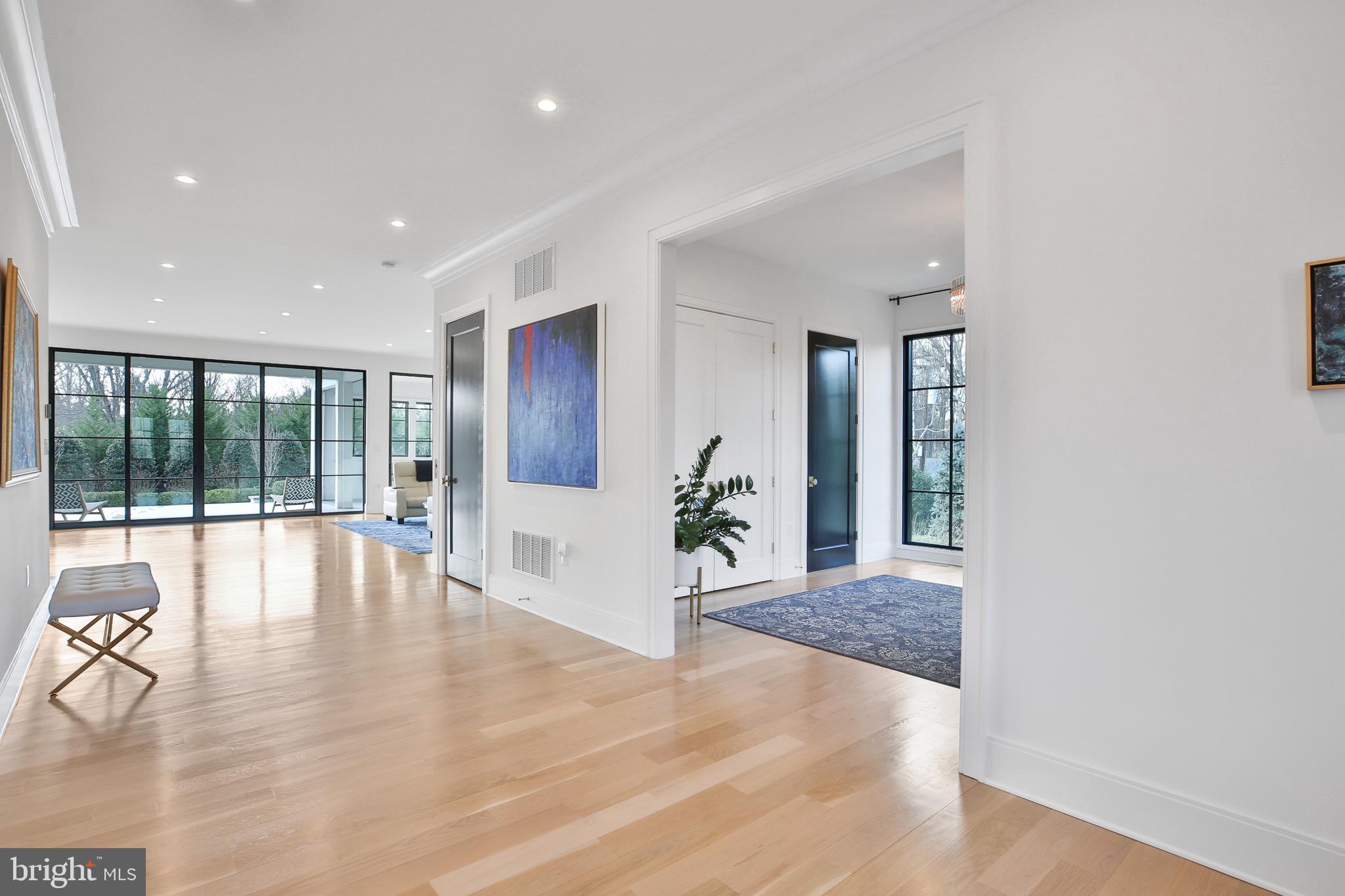 6029 Orris St - McLean