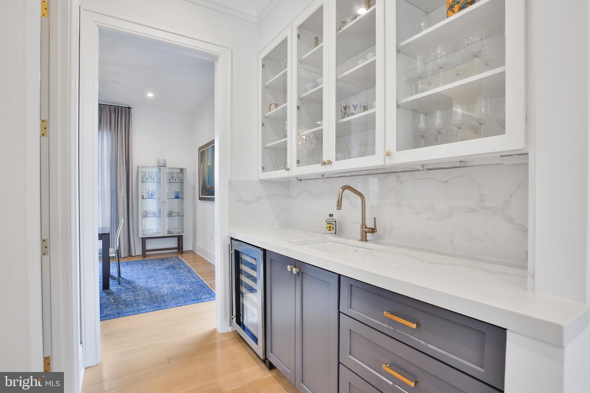 6029 Orris St - McLean