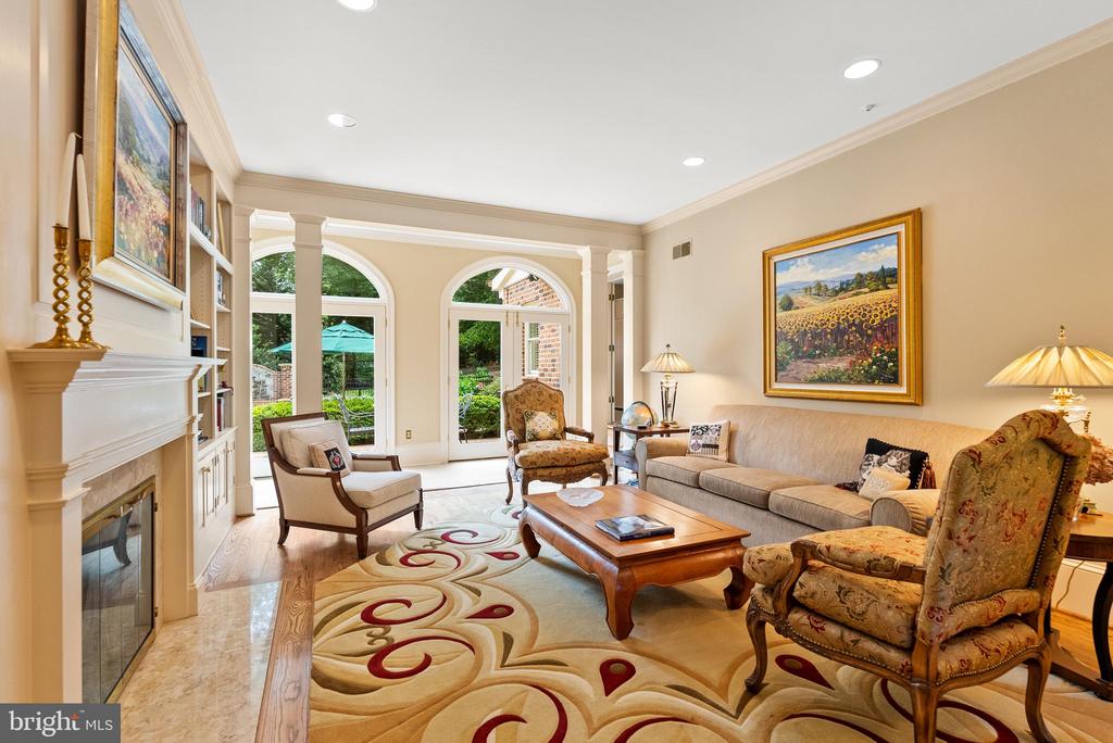 6707 LUPINE LANE