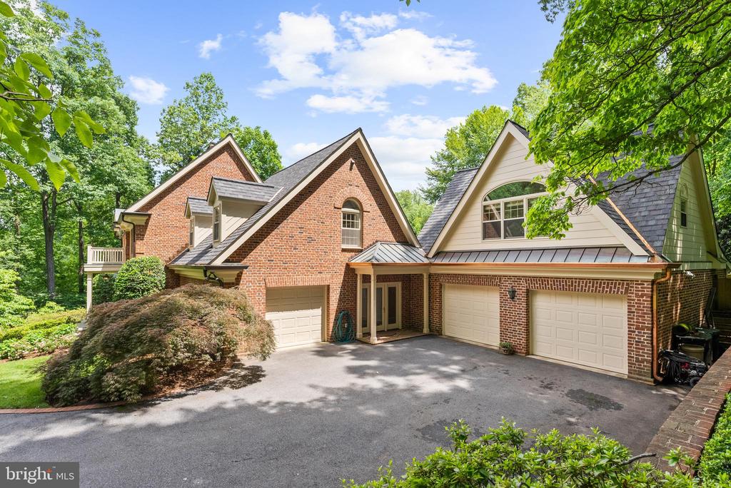 6707 LUPINE LANE
