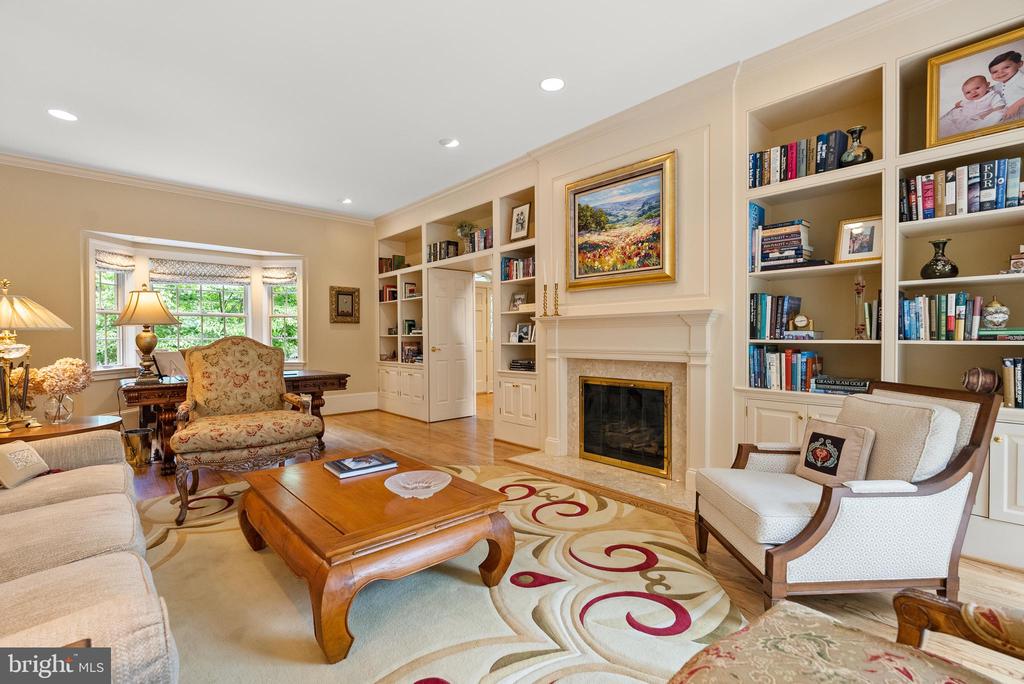 6707 LUPINE LANE