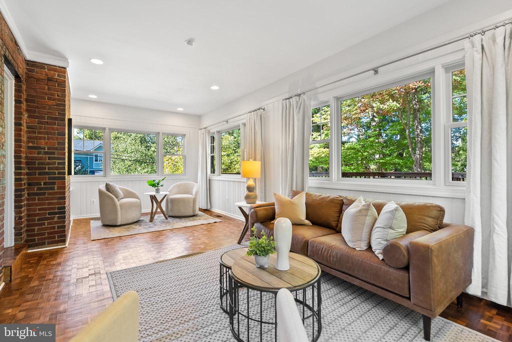 2647 WOODLEY PLACE