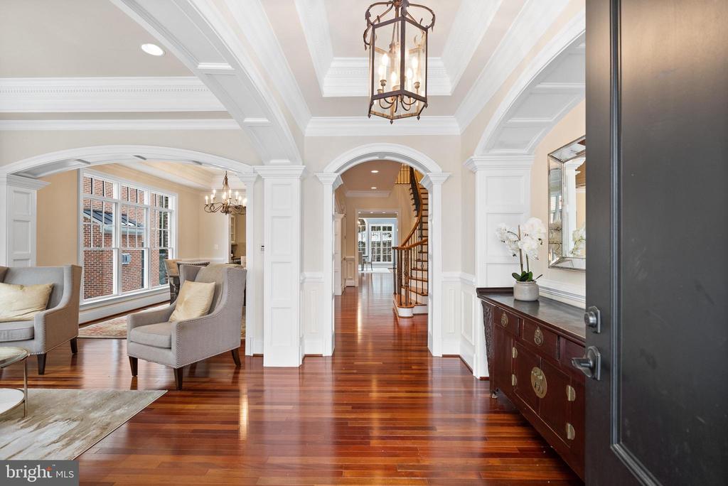 6817 STOCKWELL MANOR DRIVE