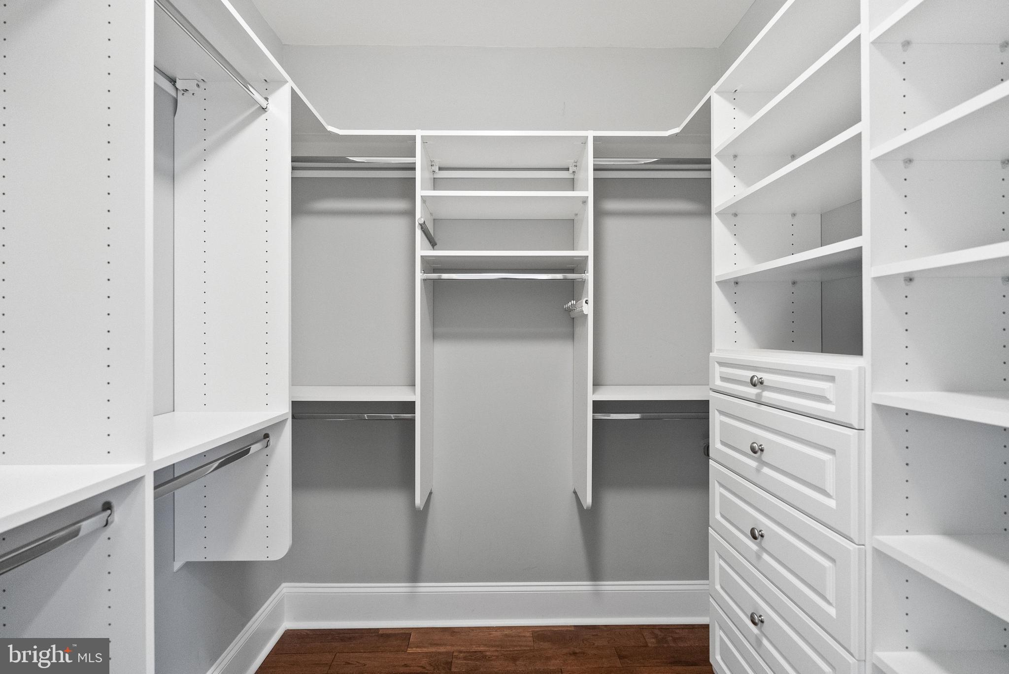 6817 STOCKWELL MANOR DRIVE