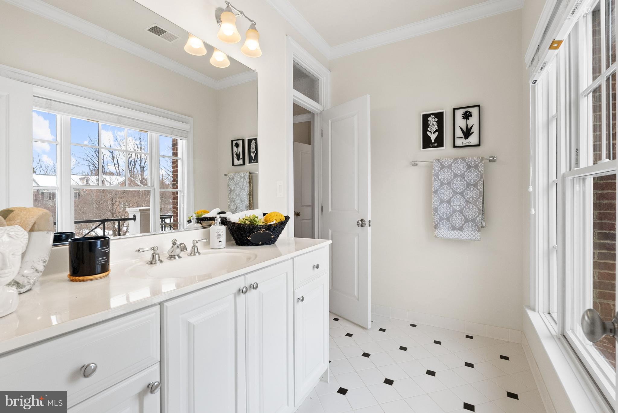 6817 STOCKWELL MANOR DRIVE