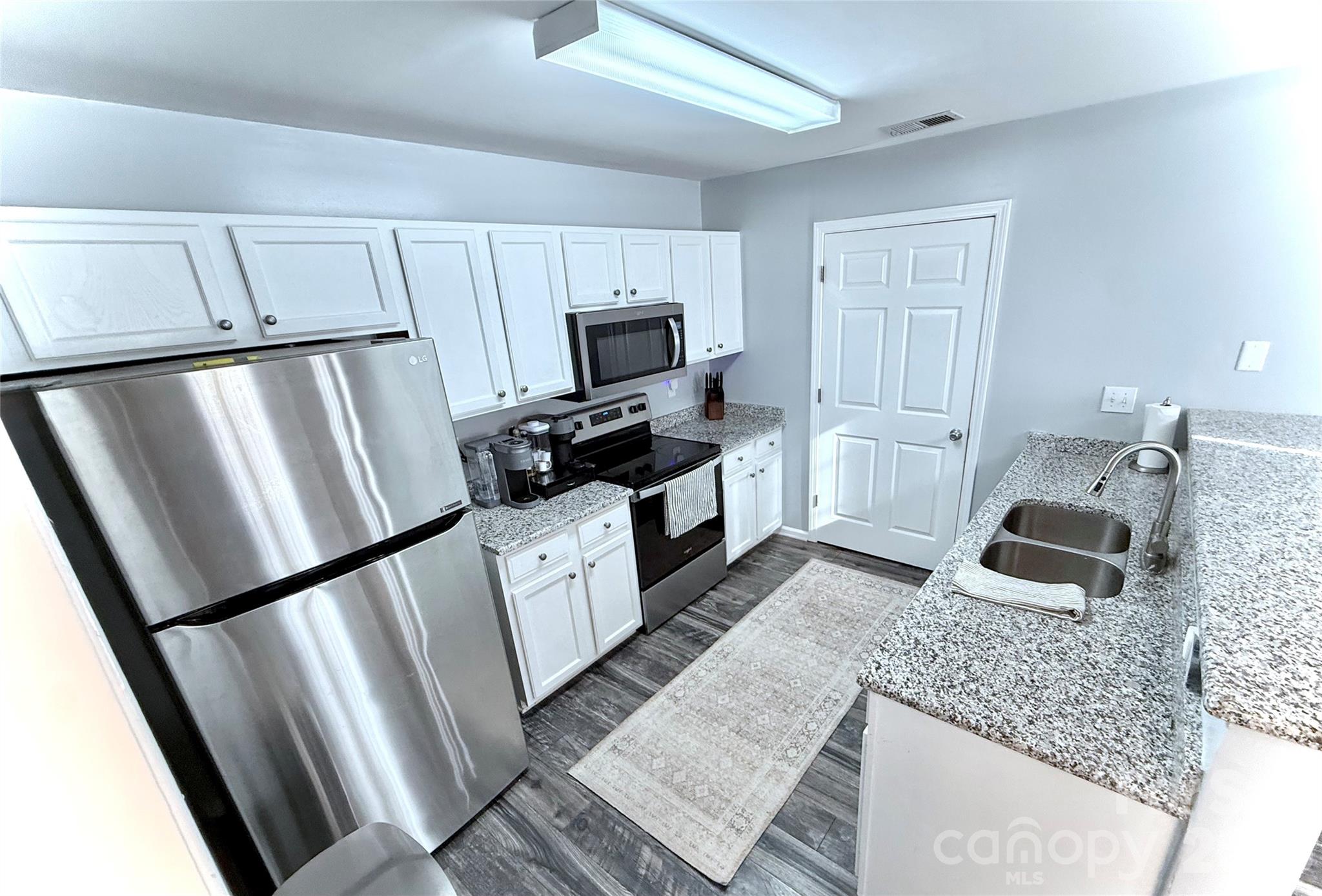 7479 Bluff Point Lane Unit: 13