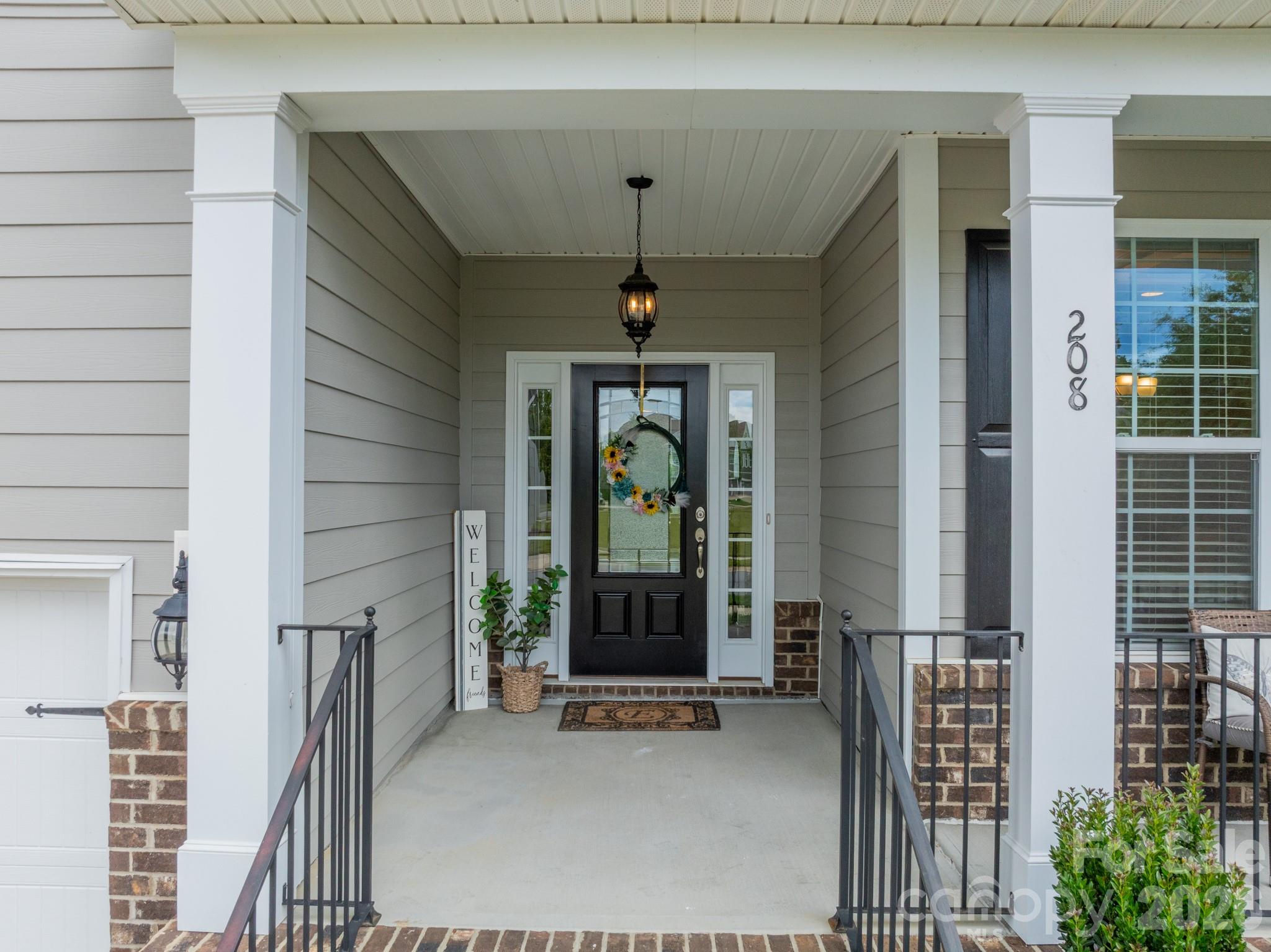 208 Canoe Pole Lane