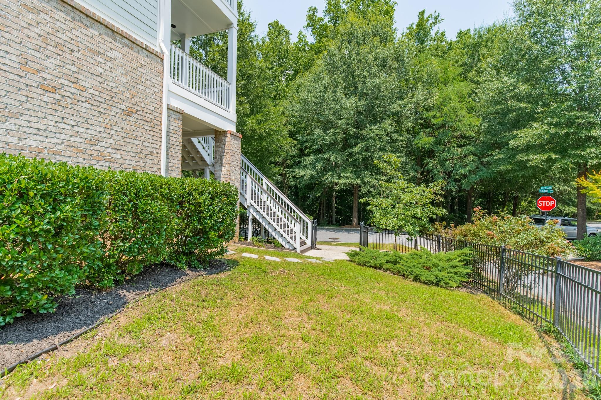 10236 Vanguard Parkway