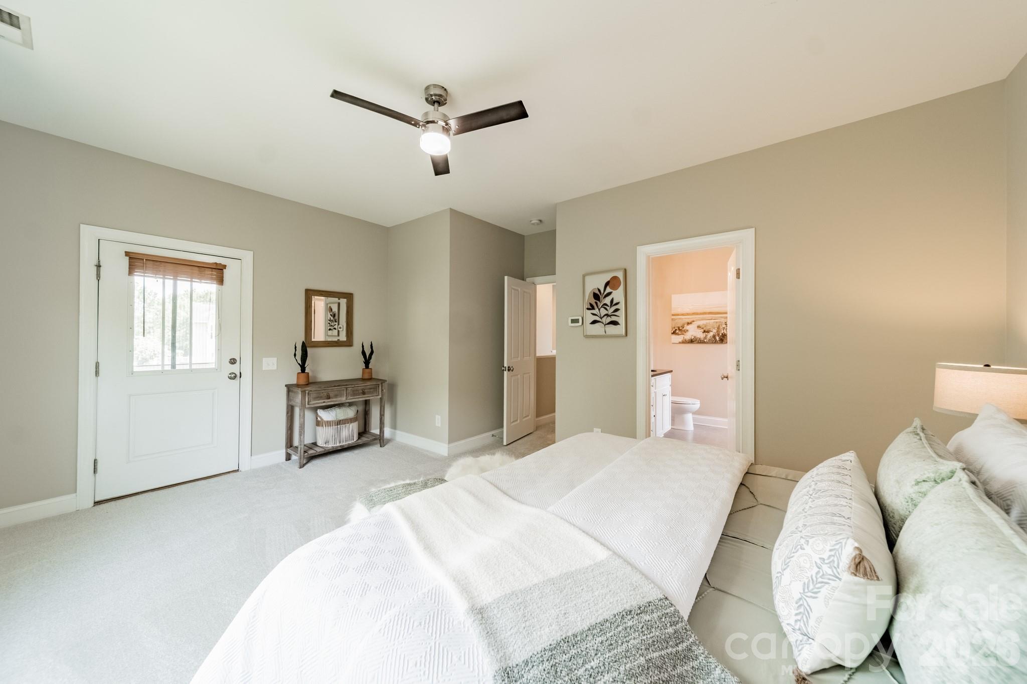 10236 Vanguard Parkway