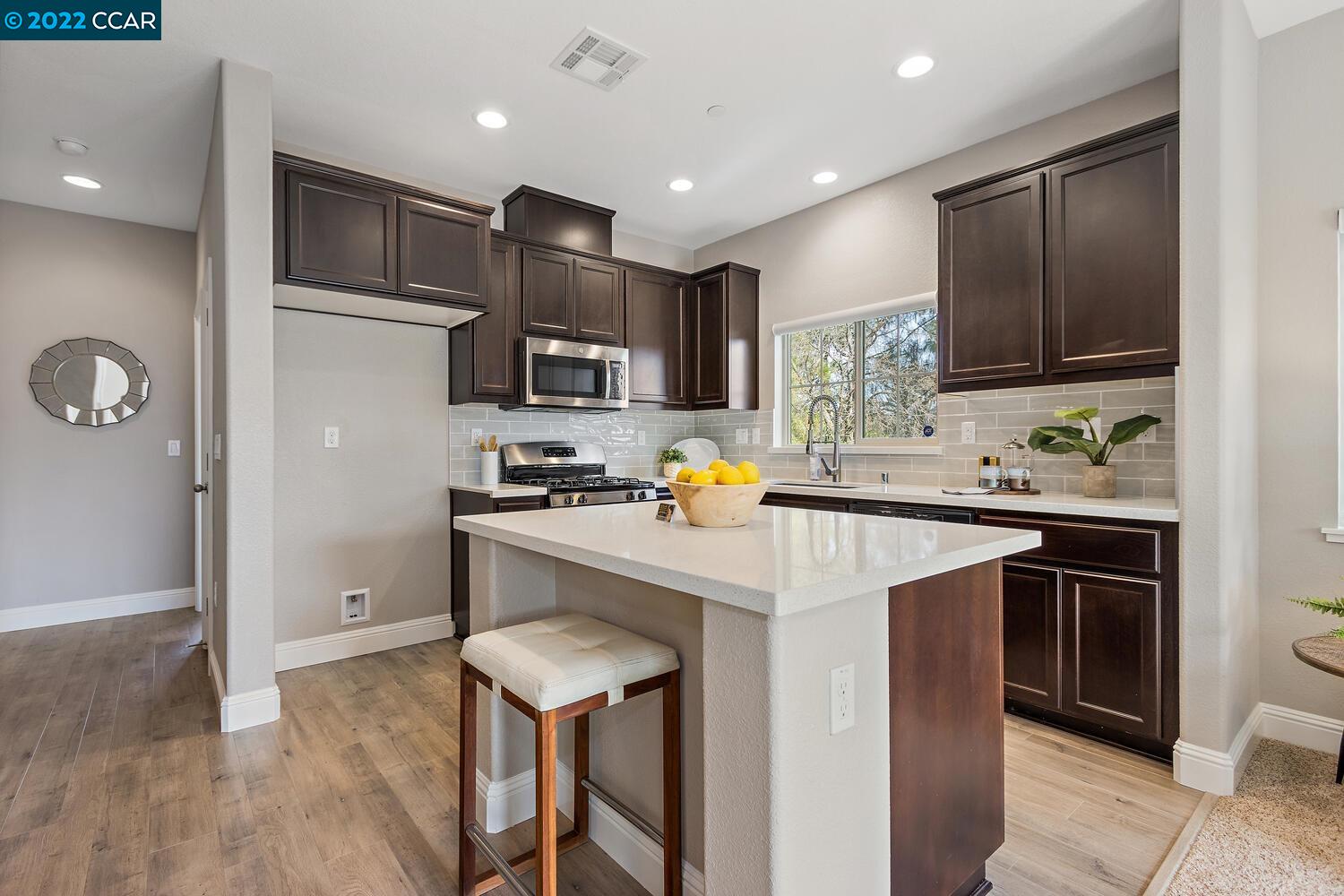 1260 Detroit Ave Unit: 5