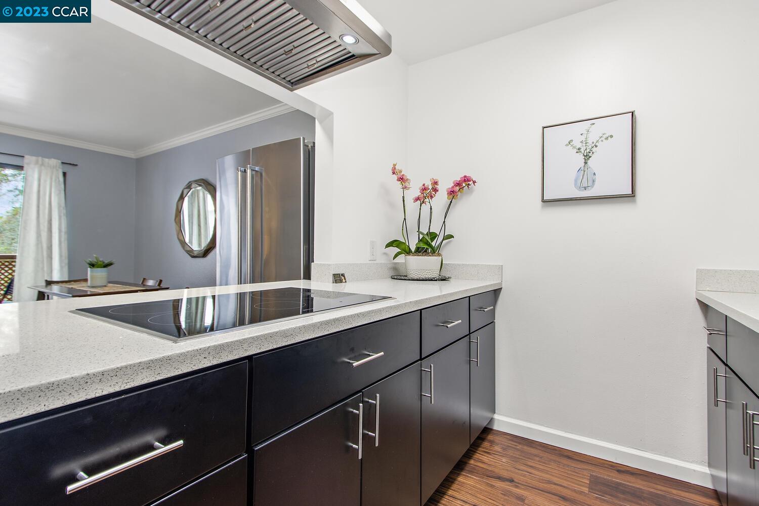 310 N Civic Dr Unit: 401