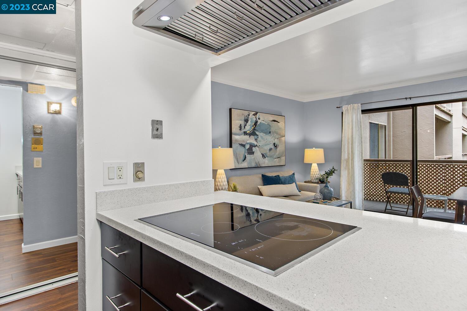 310 N Civic Dr Unit: 401