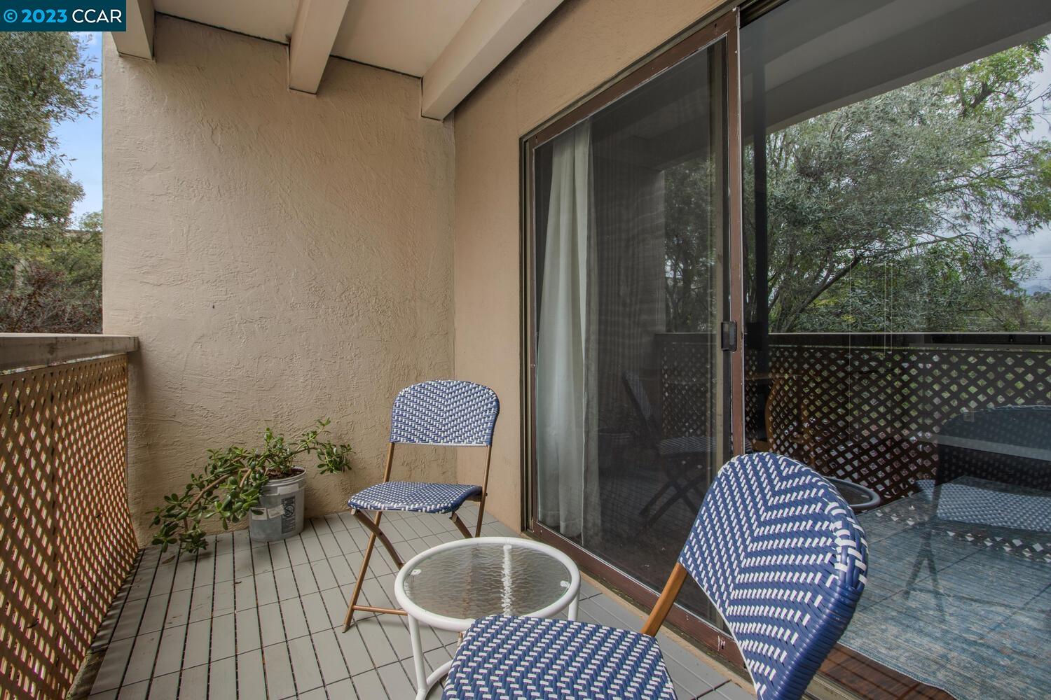 310 N Civic Dr Unit: 401