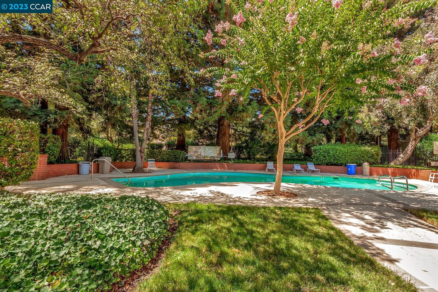 310 N Civic Dr Unit: 401