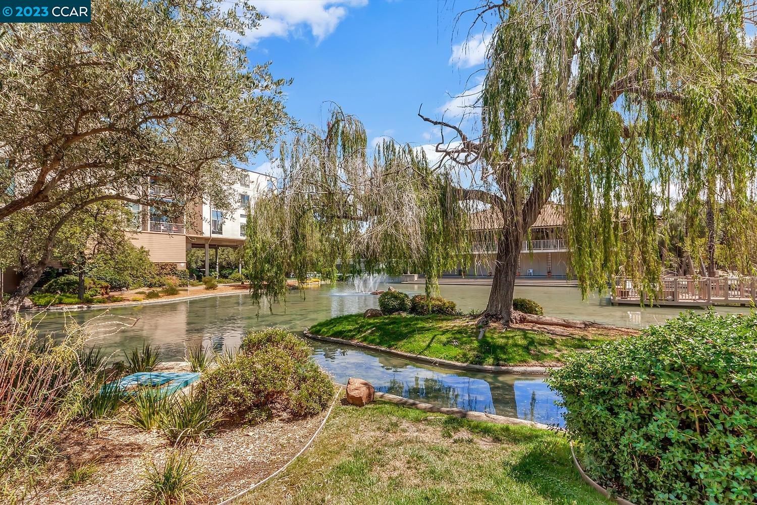 310 N Civic Dr Unit: 401