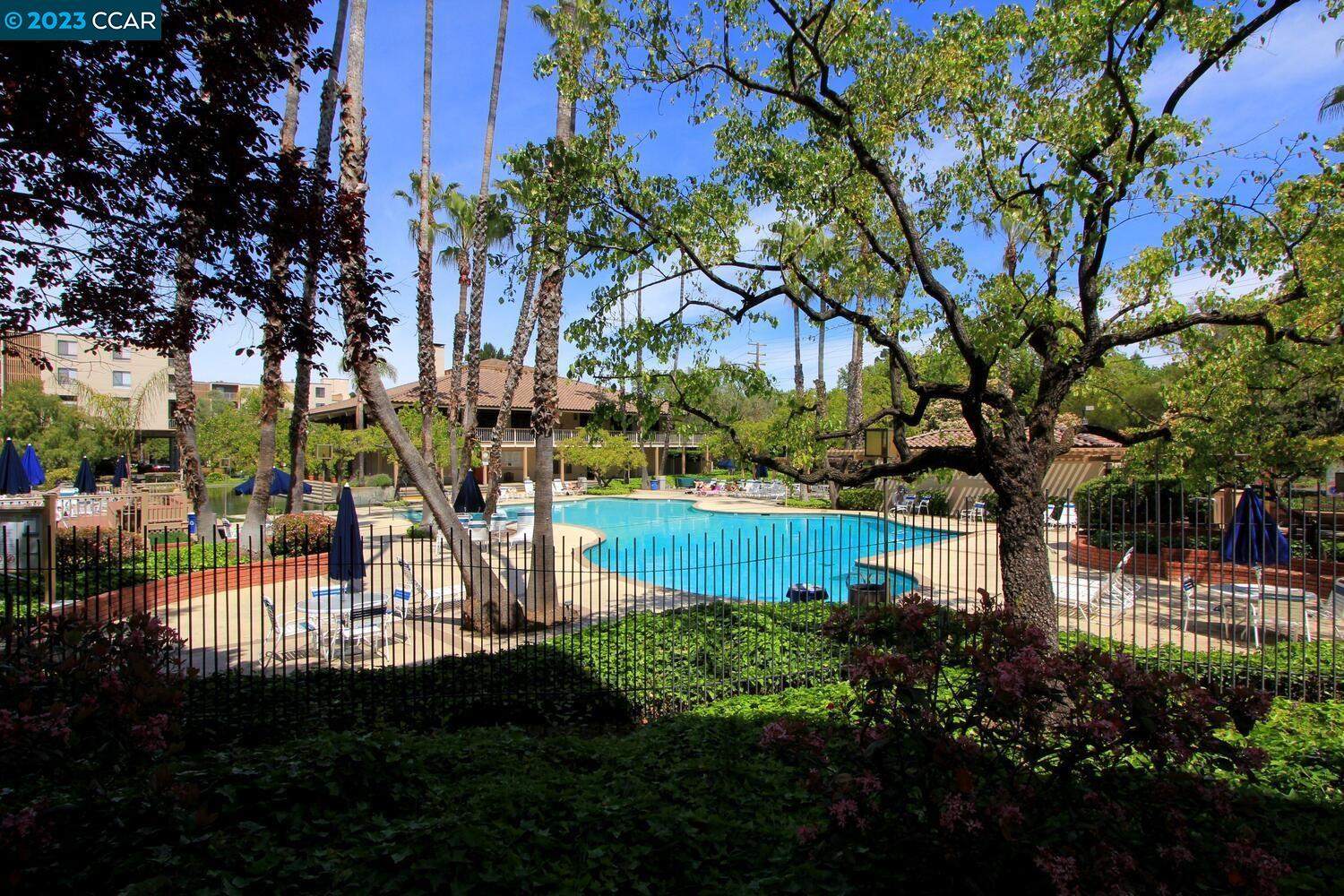 310 N Civic Dr Unit: 401