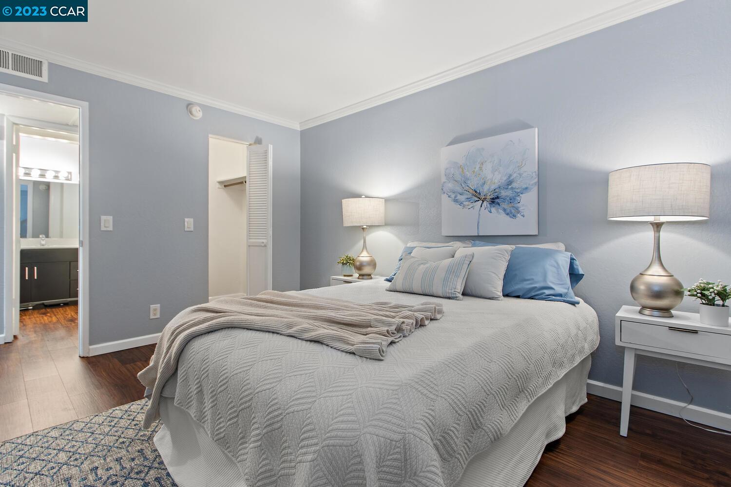 310 N Civic Dr Unit: 401