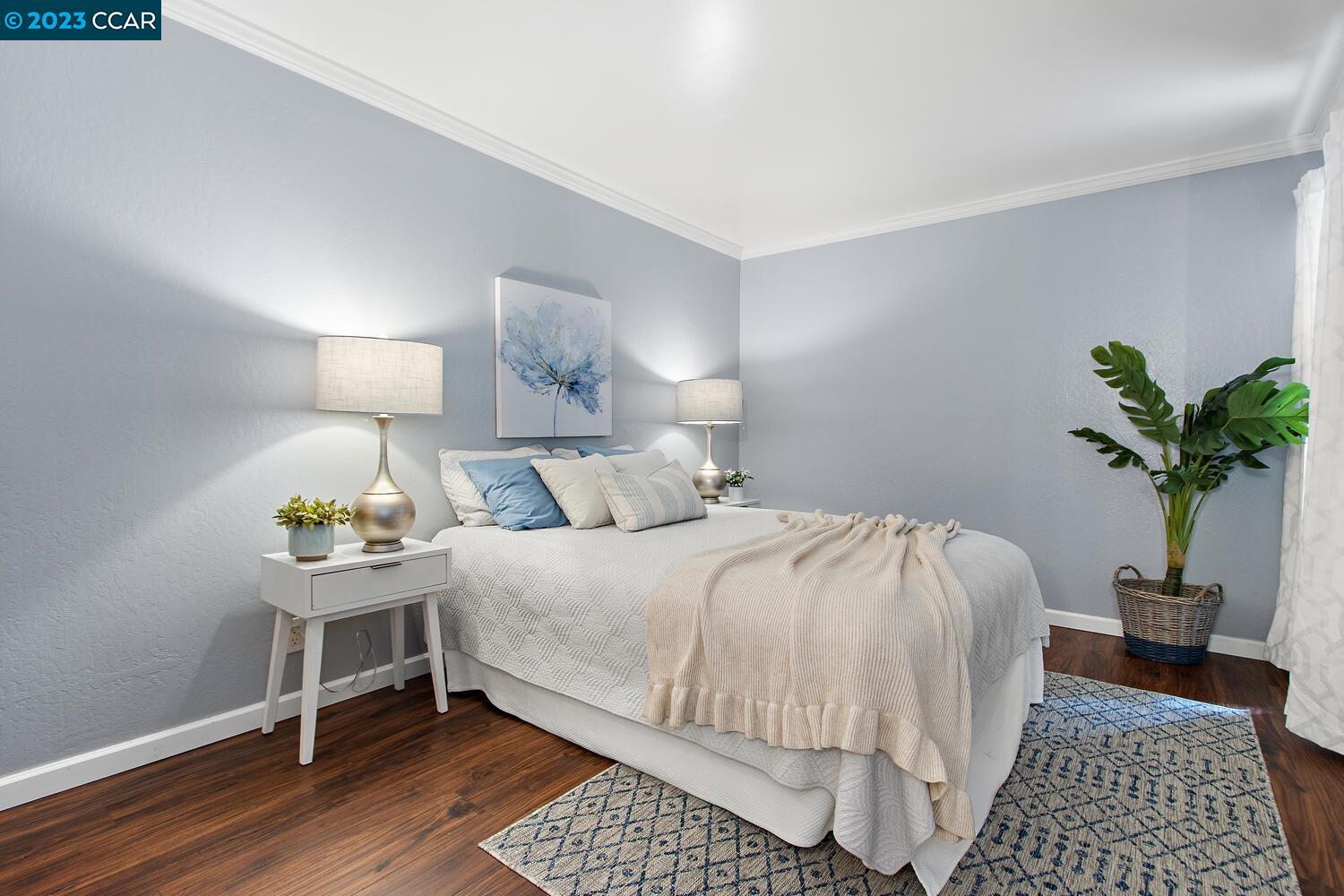 310 N Civic Dr Unit: 401