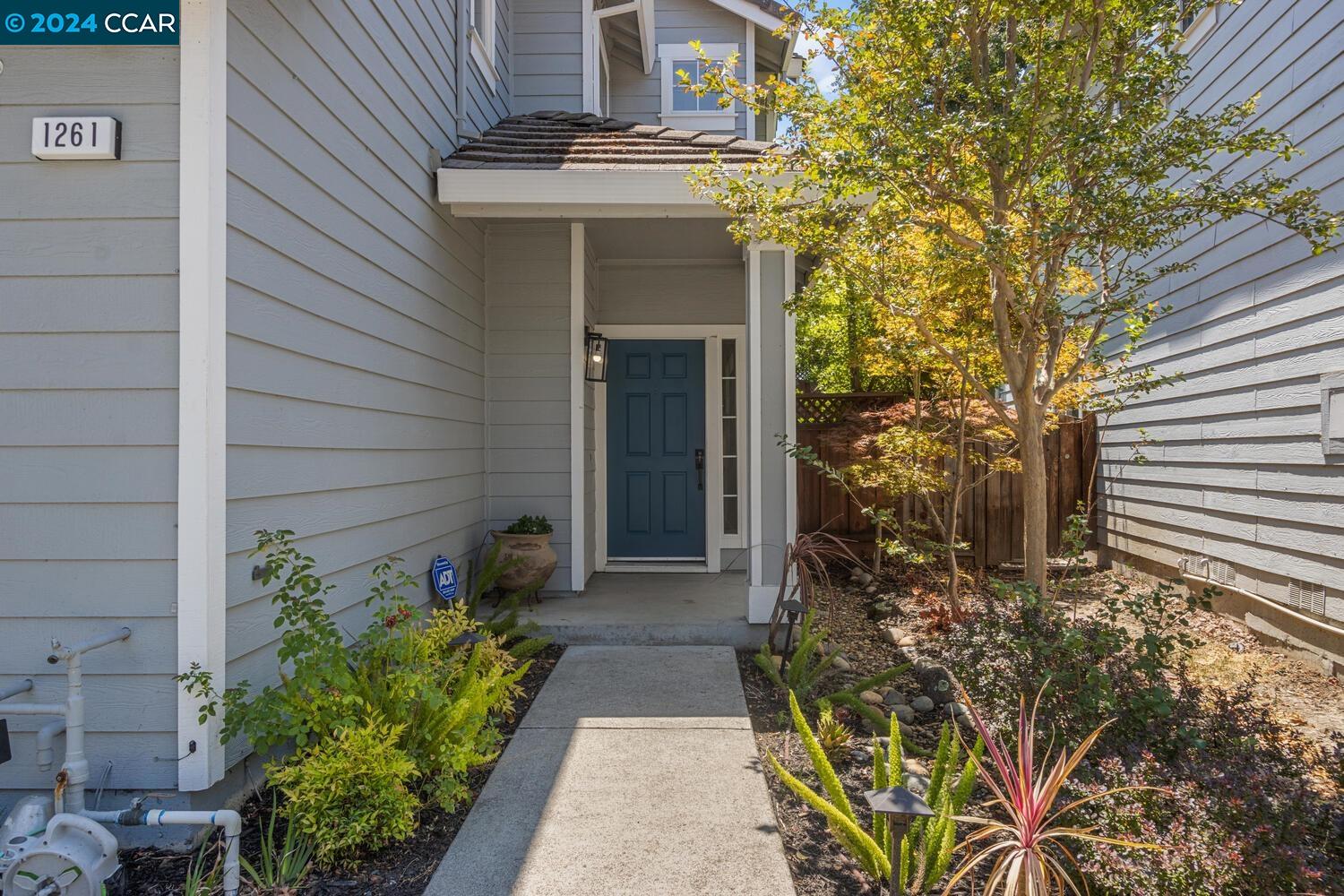 1261 Oakshire Ct