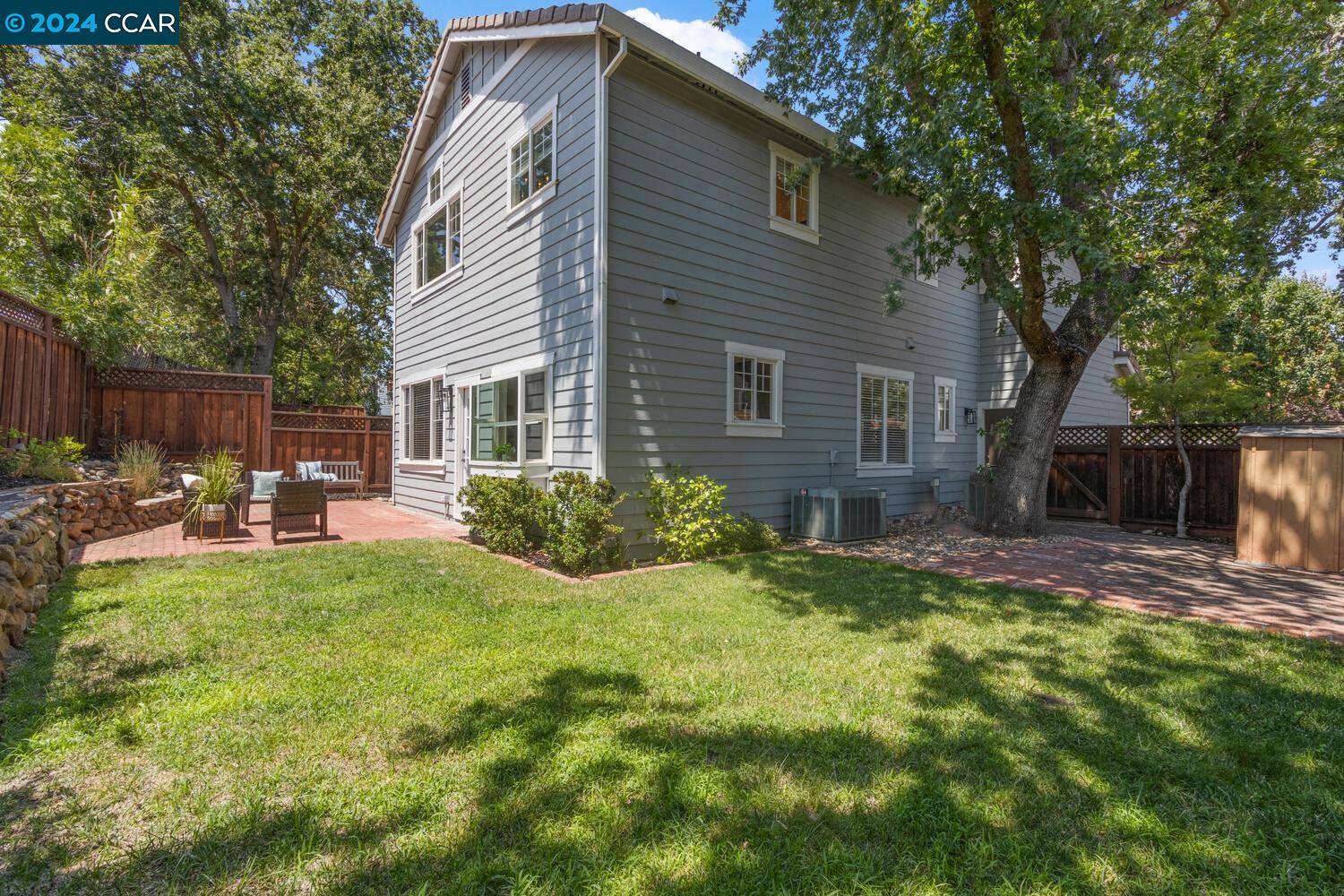 1261 Oakshire Ct