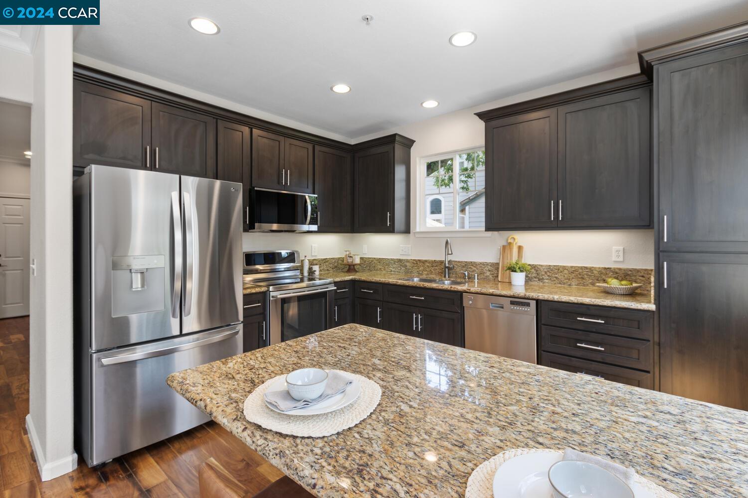 1261 Oakshire Ct