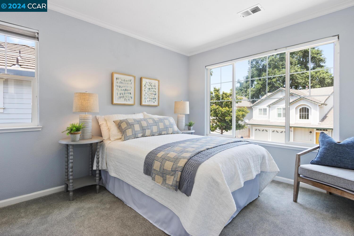 1261 Oakshire Ct