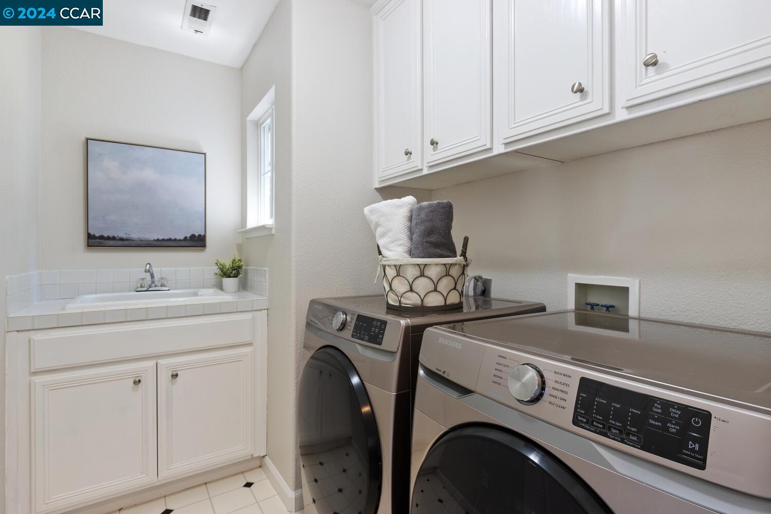 1261 Oakshire Ct