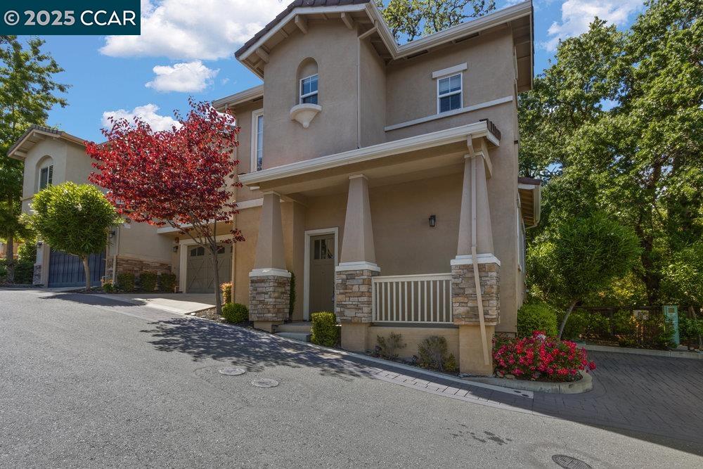 2299 Overlook Dr