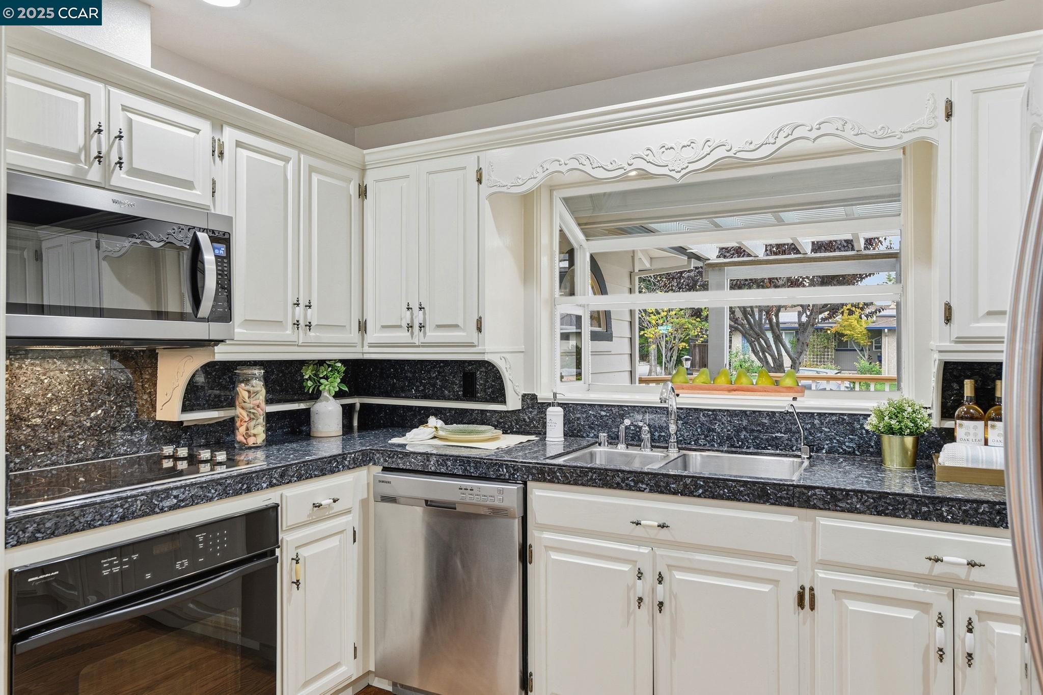 41882 Gifford St, Fremont
