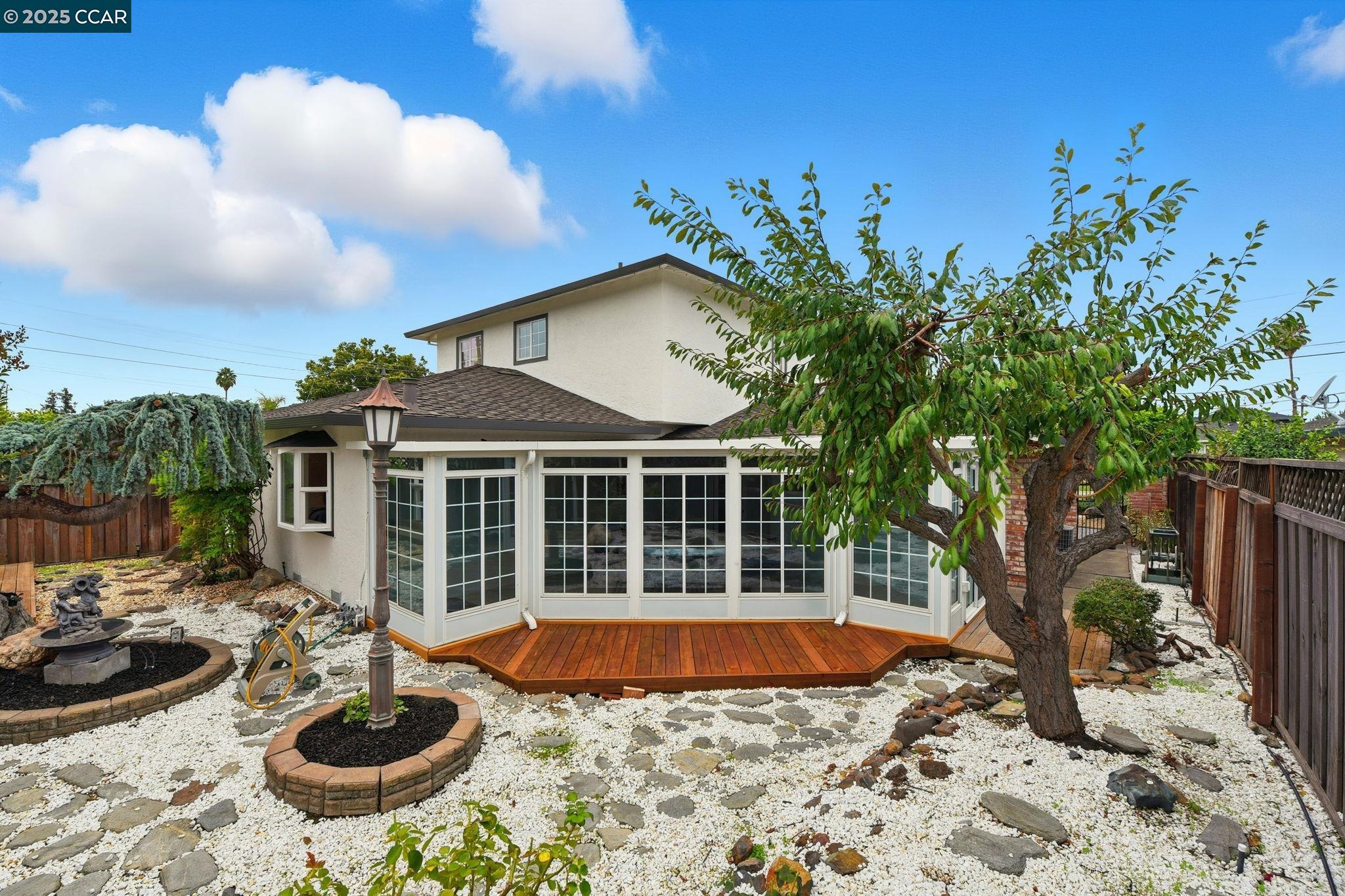 41882 Gifford St, Fremont