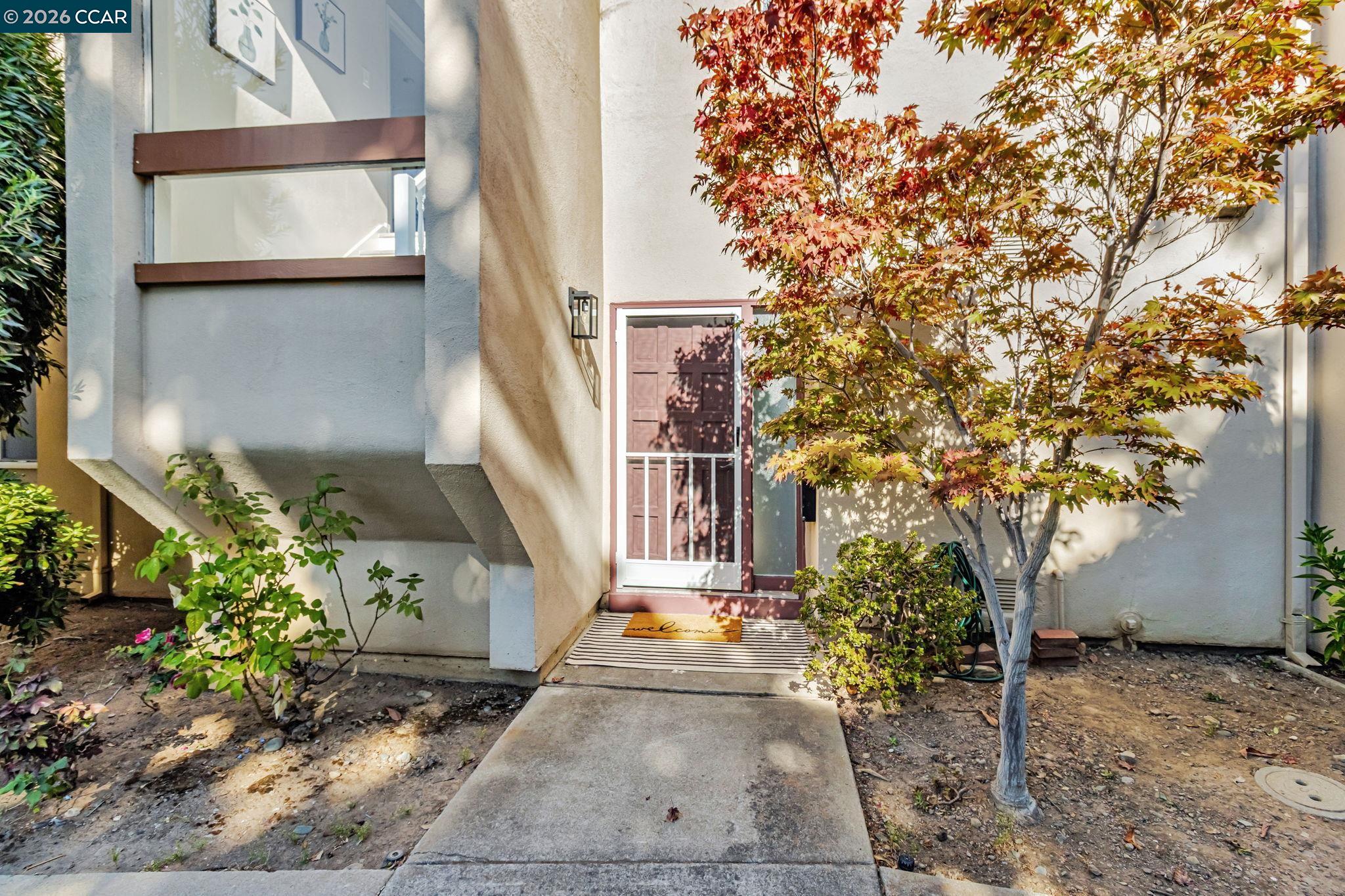 820 Hooshang Ct