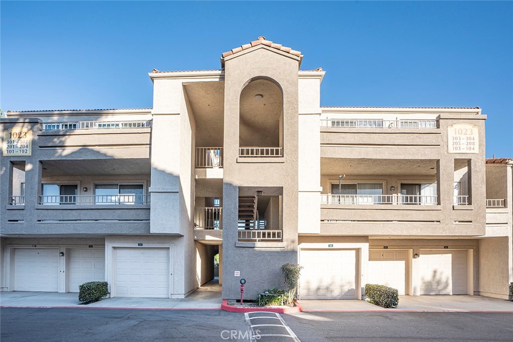 1023 Vista Del Cerro Drive 303
