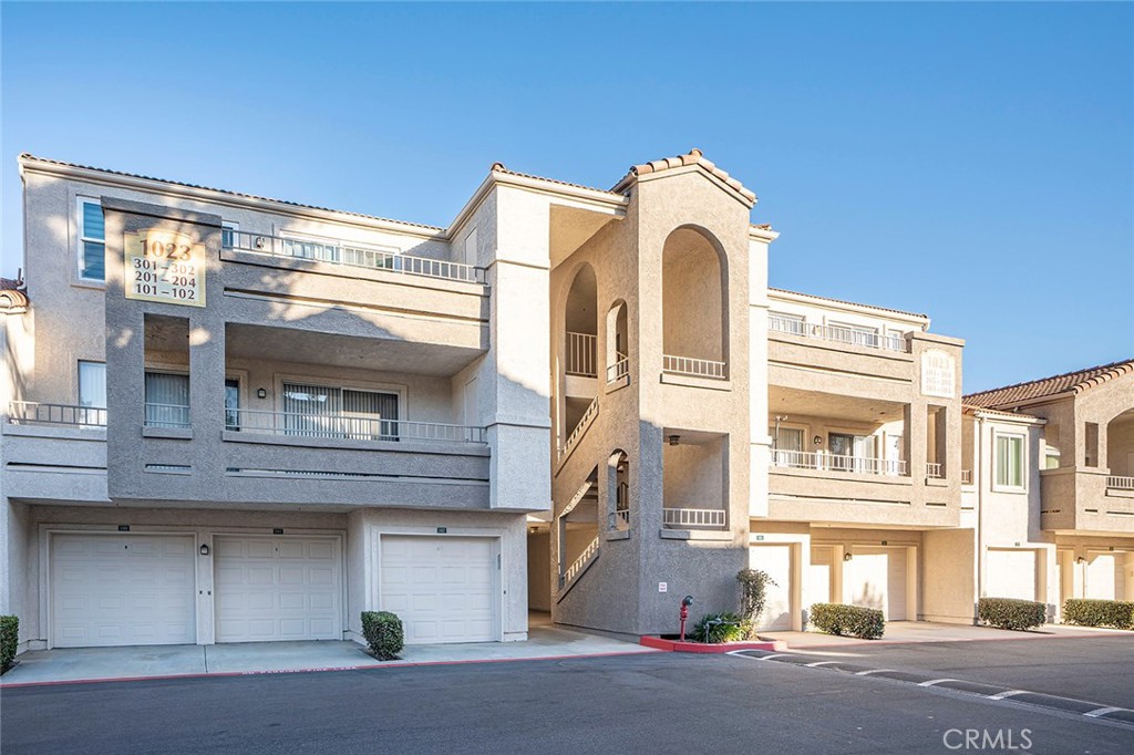 1023 Vista Del Cerro Drive 303