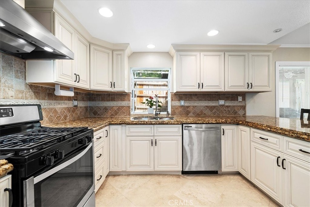 40246 Tuolomne Court