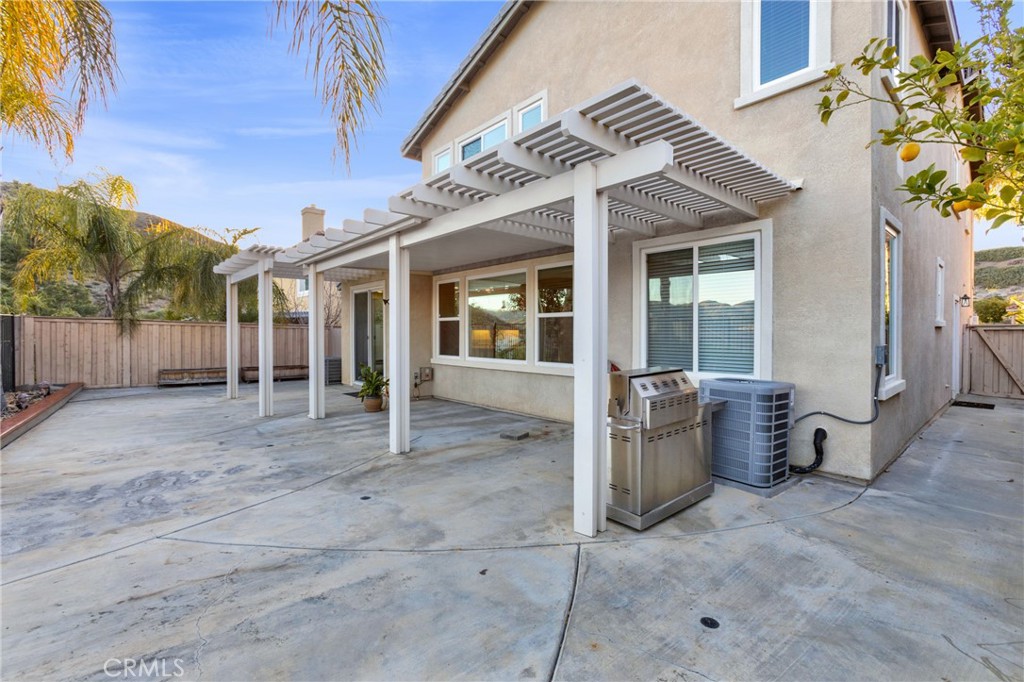 35425 Saddle Hill Road