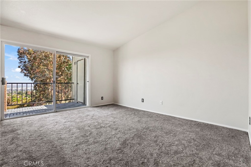 2568 Avenida Del Vista 203