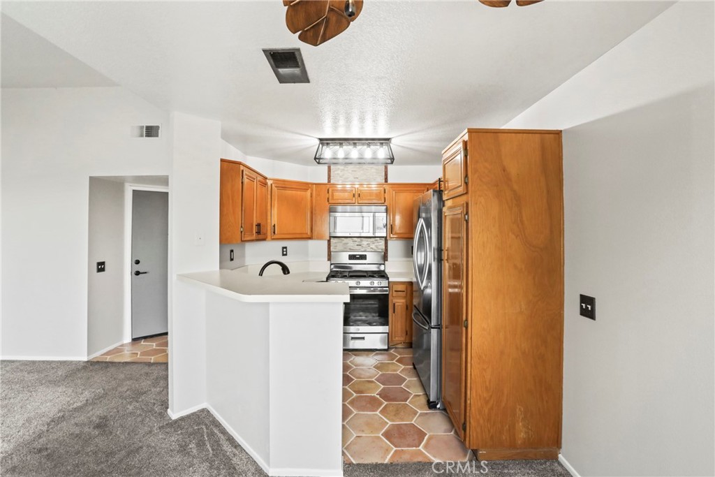 2568 Avenida Del Vista 203