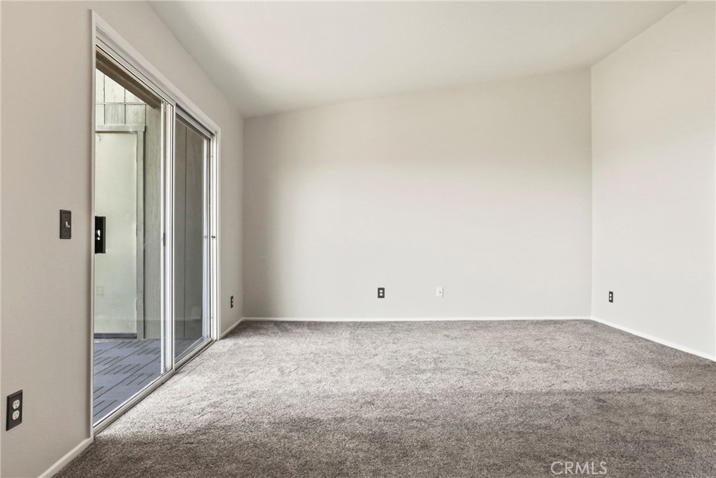 2568 Avenida Del Vista 203