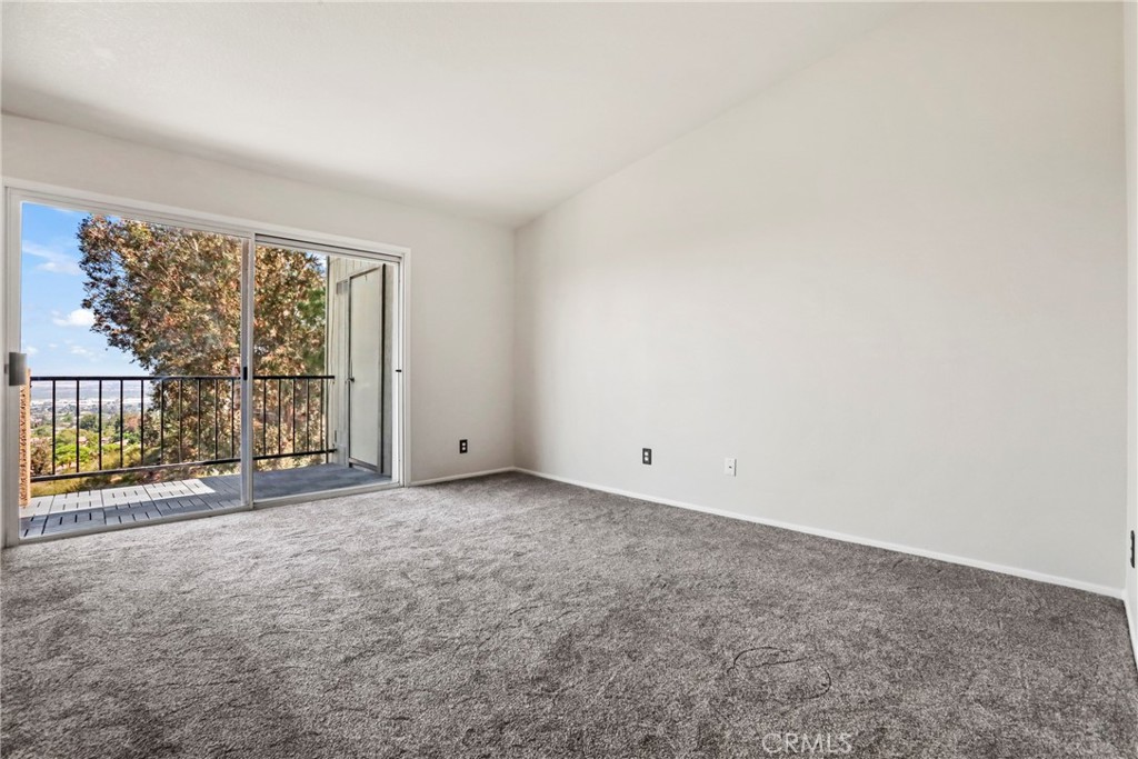 2568 Avenida Del Vista 203