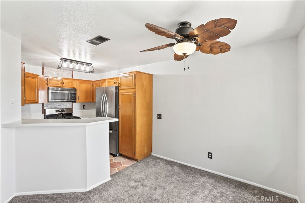 2568 Avenida Del Vista 203