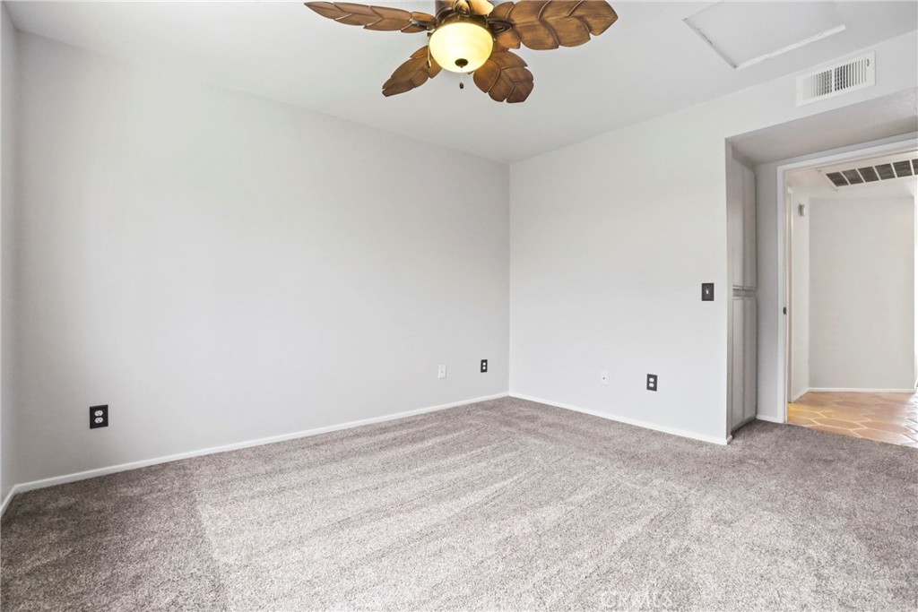 2568 Avenida Del Vista 203