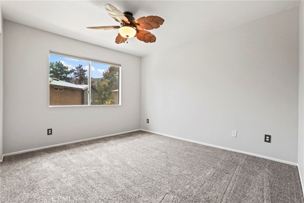 2568 Avenida Del Vista 203