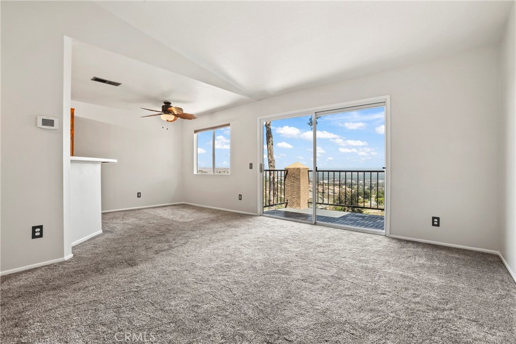 2568 Avenida Del Vista 203
